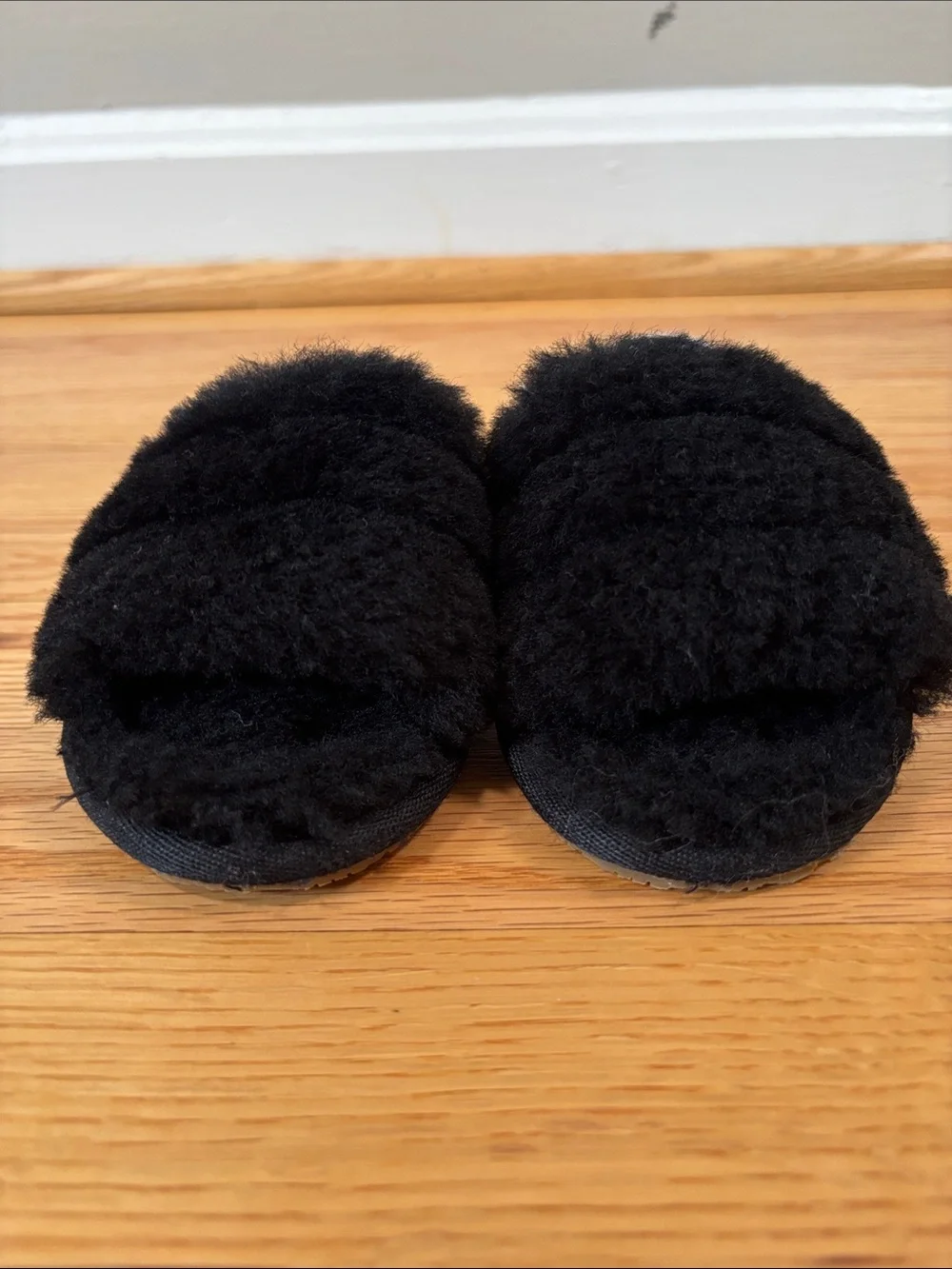 UGG Toddler Fluff Yeah Slide - Black (Size 9T)